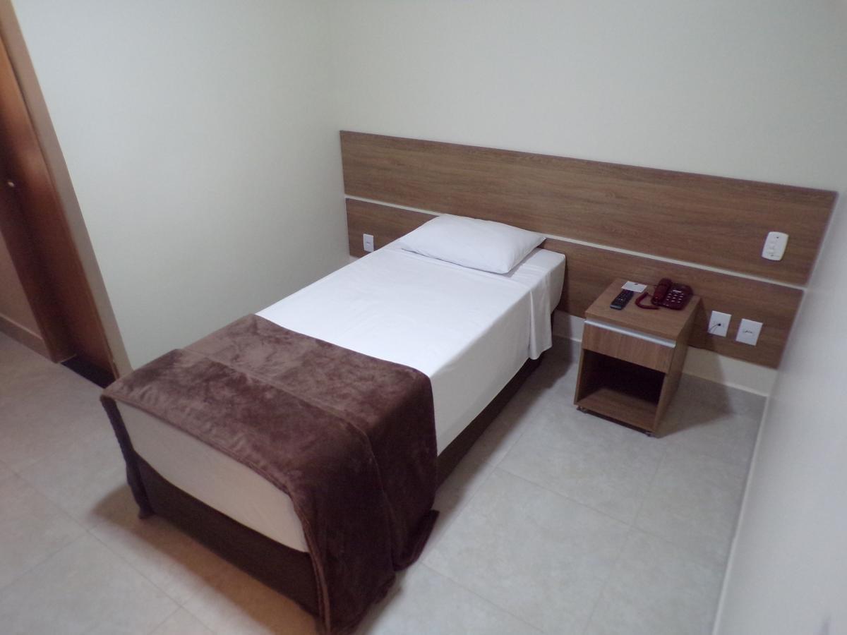 Hotel Hospeda Marília Екстериор снимка