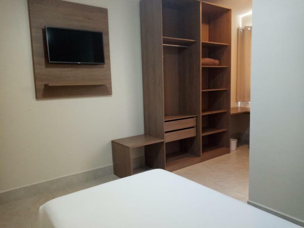 Hotel Hospeda Marília Екстериор снимка